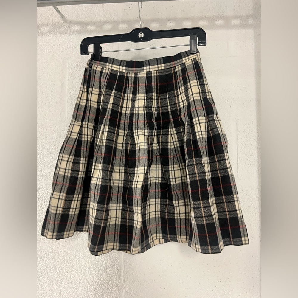 Talbot Plaid A-Line Skirt in Black and Cream - Picture 3 of 3